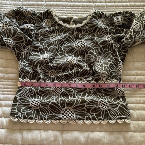 Express Women’s Open Back Embroidered Eyelet Cotton Cropped Top Blouse Size XS - Picture 7 of 12